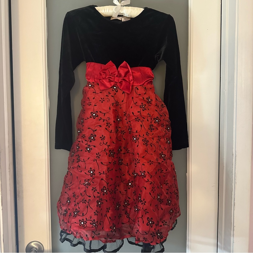 Black velvety dress w red/black w gemstones  glitter overlay skirt